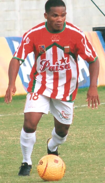 Weymar Olivares Futbolista Profesional